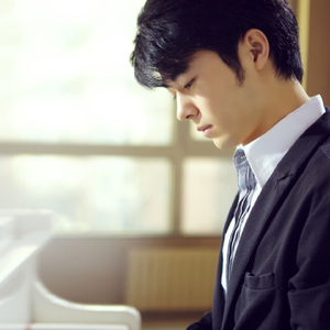 亚洲国产制服丝袜
